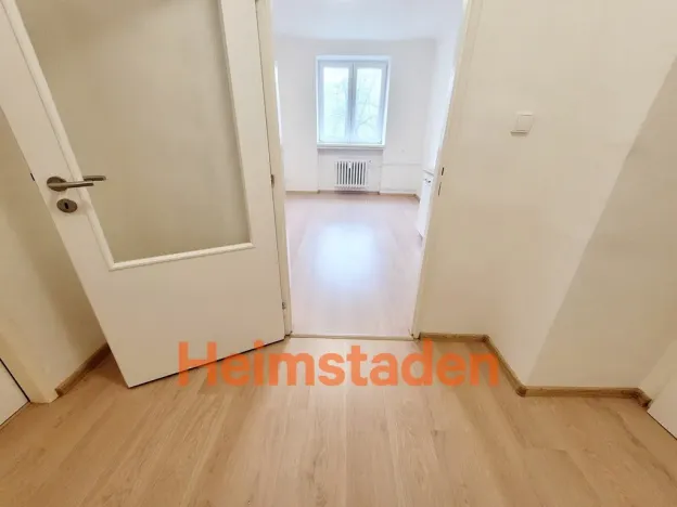 Pronájem bytu 1+kk, Havířov - Město, Vardasova, 22 m2