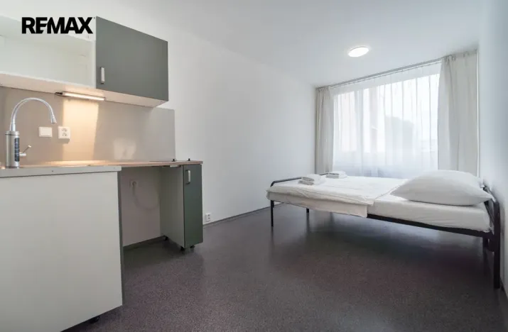 Pronájem bytu 1+kk, Praha - Chodov, Blažimská, 1225 m2