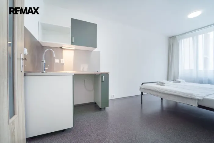 Pronájem bytu 1+kk, Praha - Chodov, Blažimská, 1225 m2
