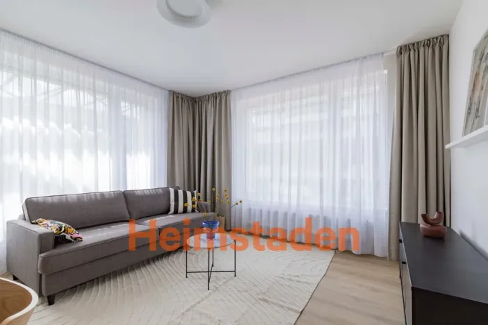 Pronájem bytu 2+1, Praha - Holešovice, U Pergamenky, 61 m2