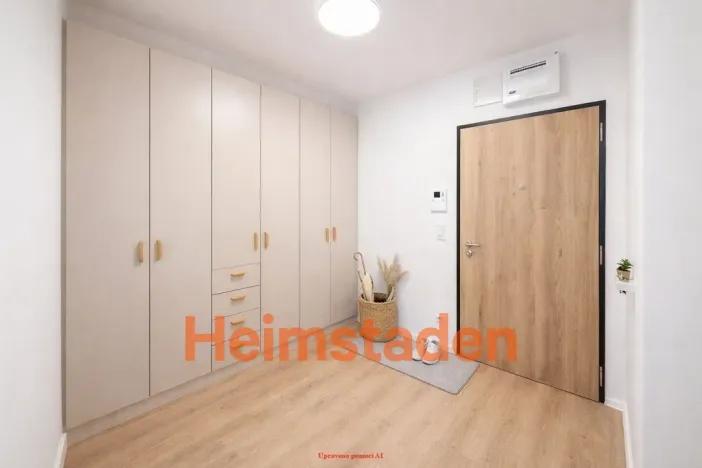 Pronájem bytu 2+1, Praha - Holešovice, U Pergamenky, 55 m2