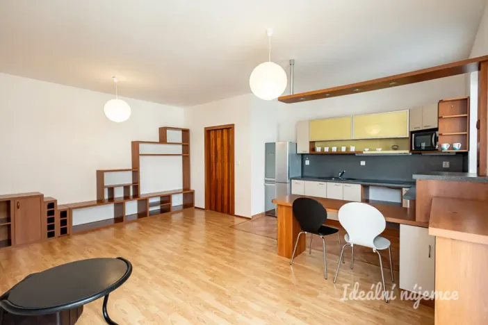 Pronájem bytu 2+kk, Praha - Záběhlice, Kamelova, 54 m2