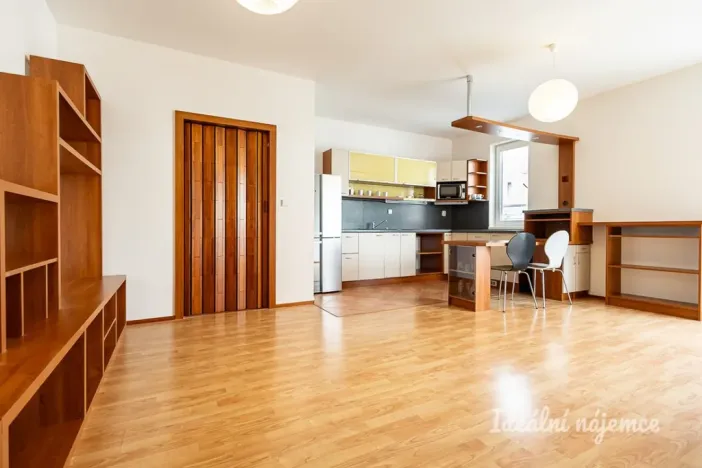 Pronájem bytu 2+kk, Praha - Záběhlice, Kamelova, 54 m2