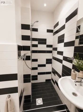 Pronájem bytu 1+kk, Ostrava, Sokolovská, 23 m2
