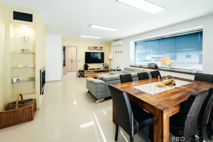 Prodej rodinného domu, Hrušky, Na Zahajce, 117 m2