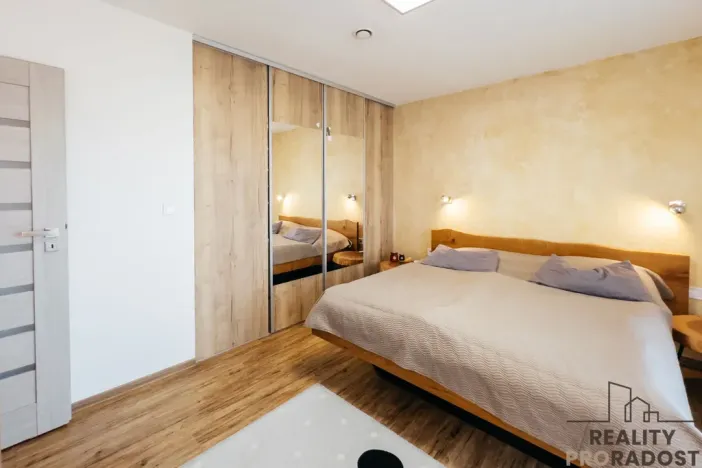 Prodej rodinného domu, Hrušky, Na Zahajce, 117 m2