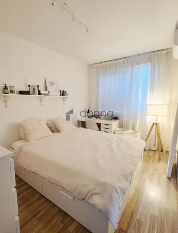 Pronájem bytu 2+kk, Praha, Pujmanové, 41 m2