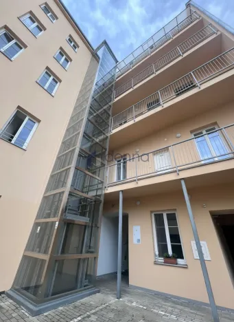 Pronájem bytu 4+kk, Praha, Drtinova, 99 m2