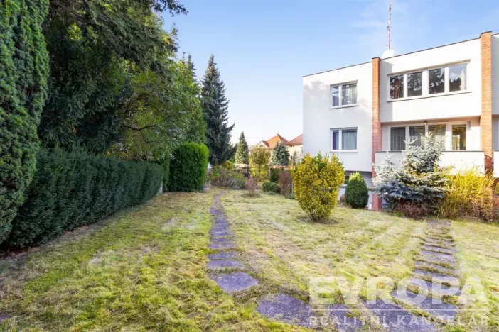 Pronájem rodinného domu, Praha - Krč, U krčského nádraží, 220 m2