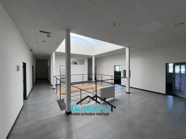 Pronájem kanceláře, Kroměříž, Jožky Silného, 150 m2