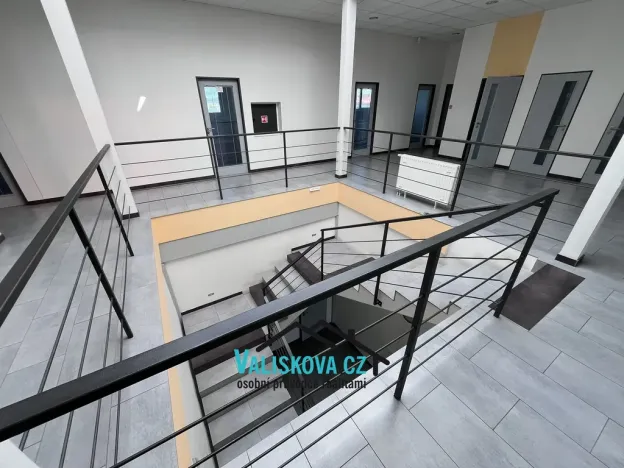 Pronájem kanceláře, Kroměříž, Jožky Silného, 150 m2