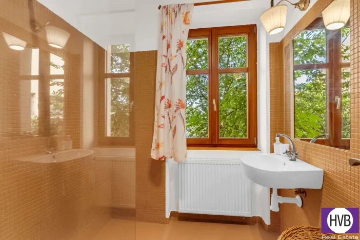 Prodej obchodního prostoru, Žižice - Luníkov, 1900 m2