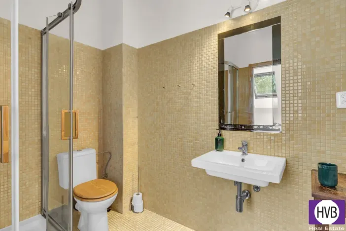 Prodej obchodního prostoru, Žižice - Luníkov, 1900 m2