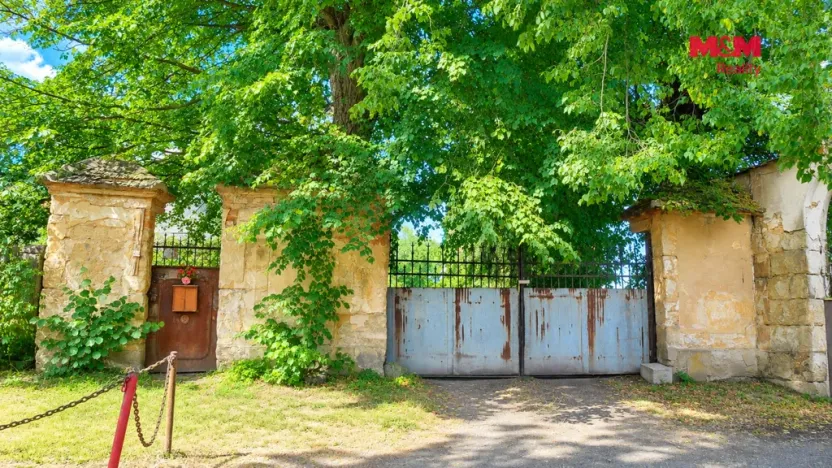 Prodej zemědělské usedlosti, Úštěk - Robeč, 1230 m2