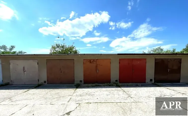 Pronájem garáže, Uherský Brod, U Žlebu, 22 m2