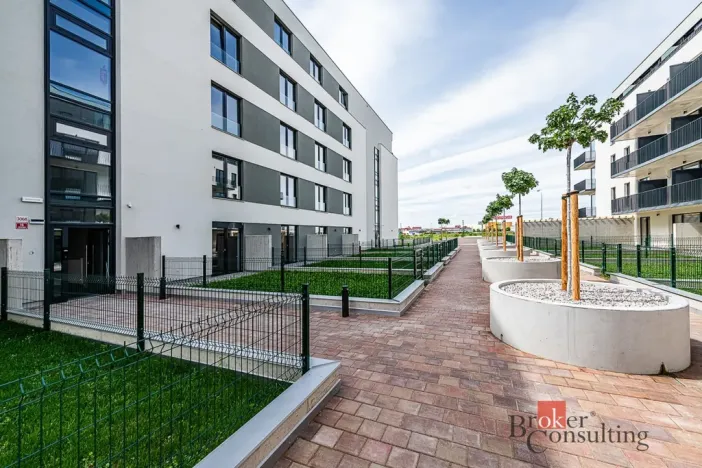 Pronájem bytu 1+kk, Plzeň - Jižní Předměstí, Železná, 28 m2