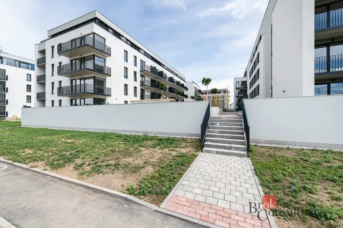 Pronájem bytu 1+kk, Plzeň - Jižní Předměstí, Železná, 28 m2