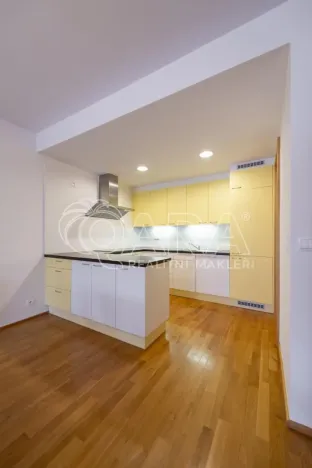 Pronájem bytu 2+kk, Praha - Košíře, Linhartova, 81 m2