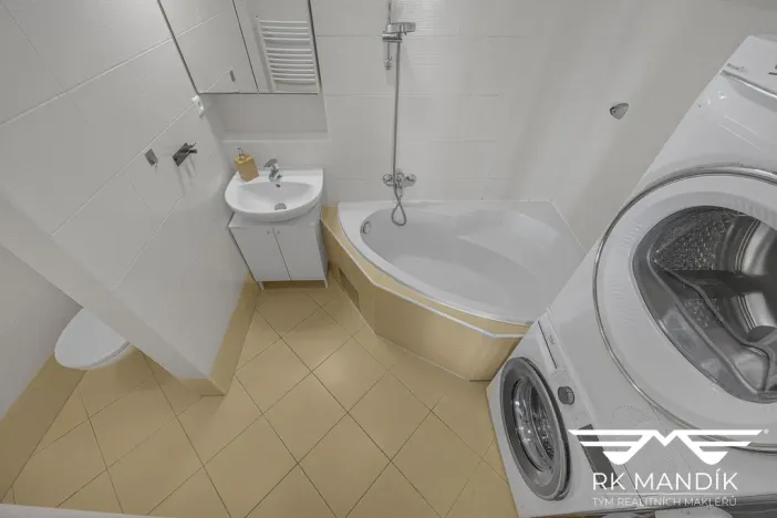 Pronájem bytu 2+kk, Zbuzany, Lomená, 43 m2