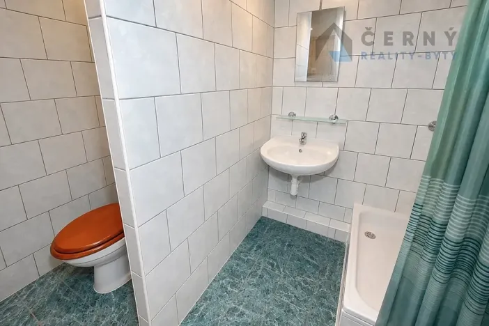 Pronájem bytu 2+kk, Liberec, Dobiášova, 36 m2