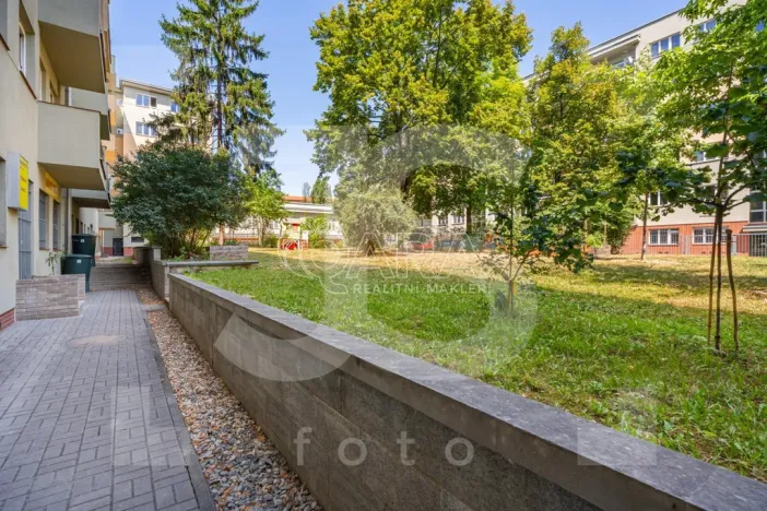 Prodej bytu 2+kk, Praha - Vršovice, Kišiněvská, 56 m2