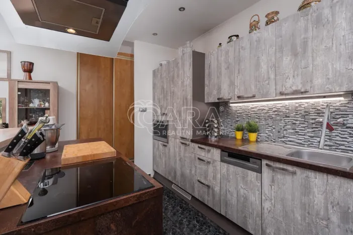 Prodej bytu 2+kk, Praha - Vršovice, Kišiněvská, 56 m2