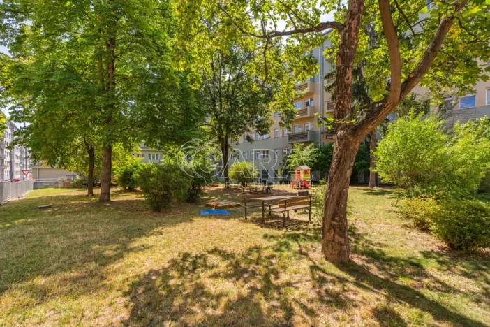 Prodej bytu 2+kk, Praha - Vršovice, Kišiněvská, 56 m2