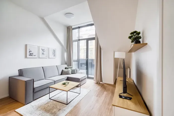Pronájem bytu 3+kk, Praha - Karlín, Pernerova, 67 m2
