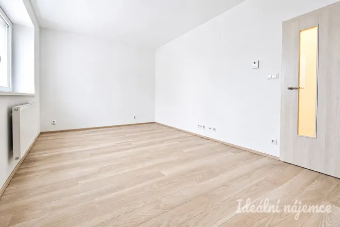Prodej bytu 1+kk, Brno - Žebětín, Přírodní, 32 m2