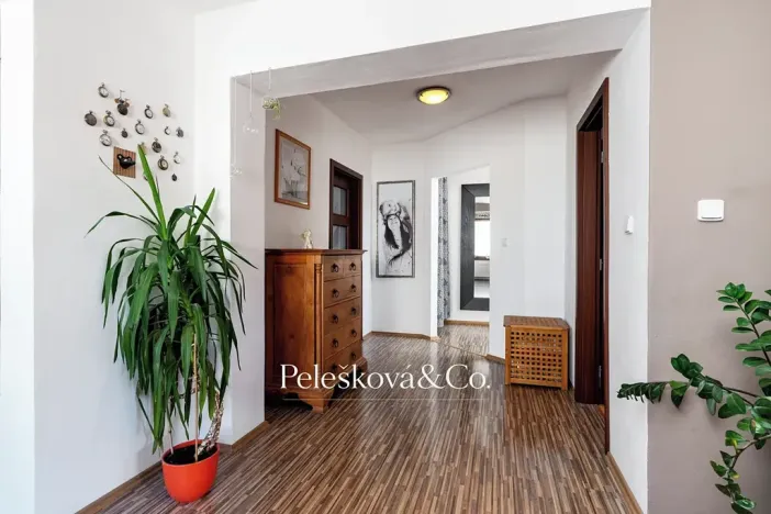 Prodej vícegeneračního domu, Praha - Štěrboholy, Pod areálem, 333 m2