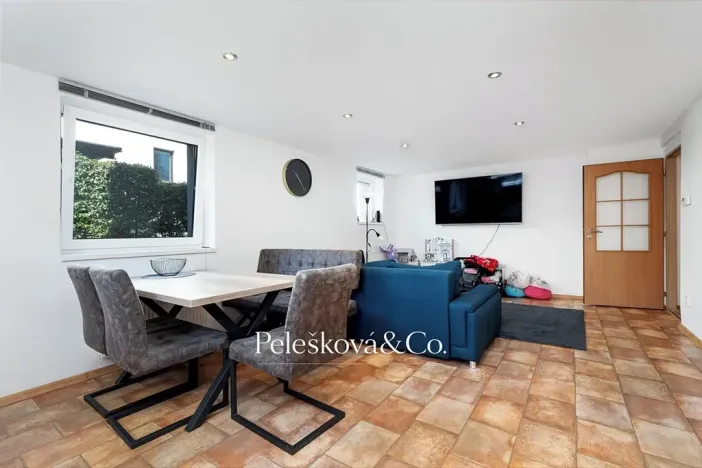 Prodej vícegeneračního domu, Praha - Štěrboholy, Pod areálem, 333 m2