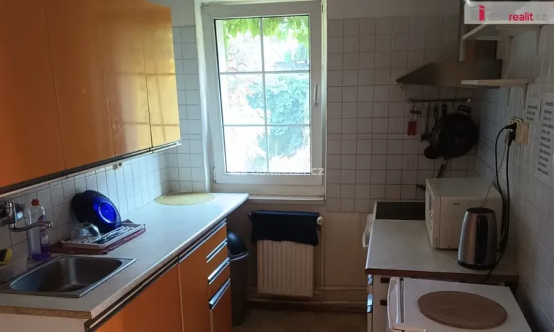 Pronájem atypického bytu, Praha - Hloubětín, Pokorného, 20 m2