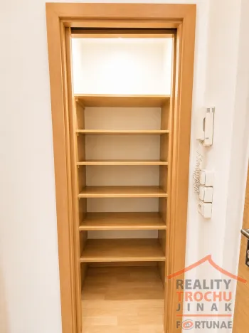 Prodej bytu 3+1, Pardubice, Kunětická, 74 m2