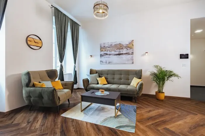 Prodej bytu 2+kk, Horní Planá, Náměstí, 47 m2
