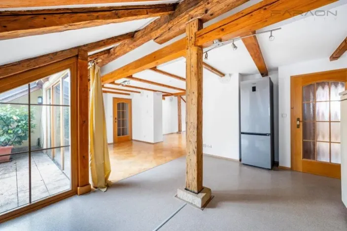 Pronájem kanceláře, Praha - Nové Město, Truhlářská, 221 m2
