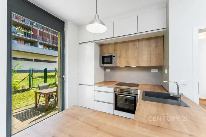 Pronájem bytu 4+kk, Praha - Prosek, Žitenická, 99 m2