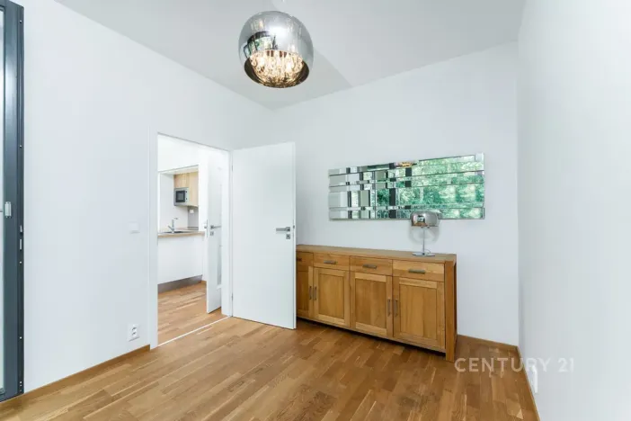 Pronájem bytu 4+kk, Praha - Prosek, Žitenická, 99 m2