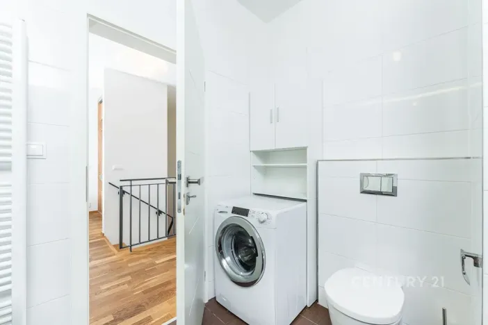 Pronájem bytu 4+kk, Praha - Prosek, Žitenická, 99 m2
