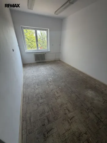 Pronájem kanceláře, Bystřice nad Pernštejnem, Průmyslová, 200 m2