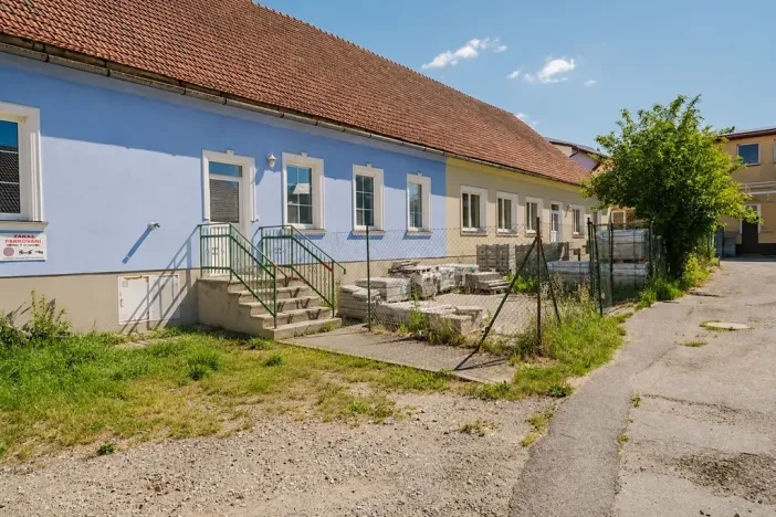 Prodej obchodního prostoru, Kamenice, 1737 m2