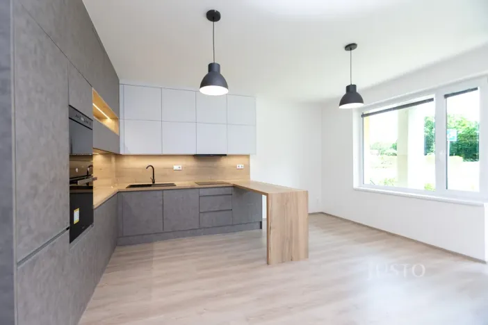 Pronájem bytu 2+kk, Frýdek-Místek - Frýdek, Nové Dvory-Podhůří, 54 m2