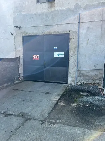 Pronájem skladu, Hajany, 450 m2