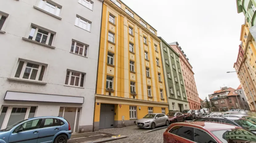 Pronájem bytu 2+kk, Praha - Nusle, Horní, 39 m2