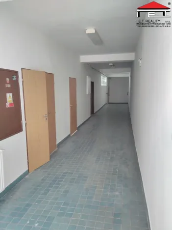 Pronájem výrobních prostor, Ostrava, U Řeky, 880 m2