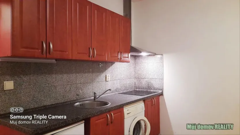Pronájem bytu 1+kk, Praha - Vysočany, Freyova, 22 m2