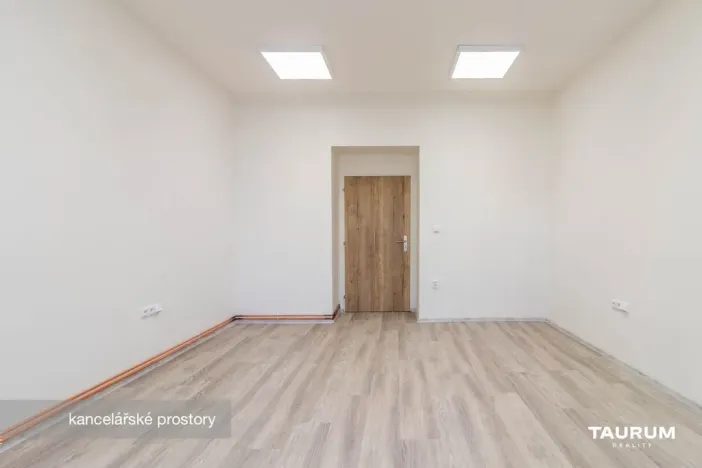 Pronájem kanceláře, Plzeň - Jižní Předměstí, Kotkova, 69 m2