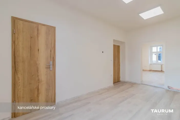 Pronájem kanceláře, Plzeň - Jižní Předměstí, Kotkova, 69 m2