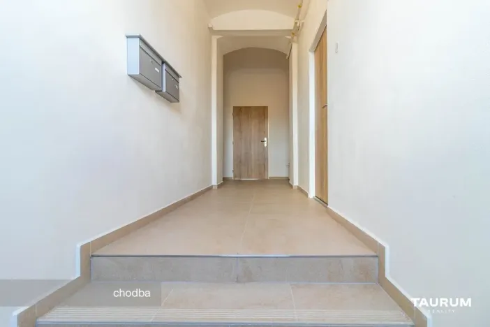 Pronájem kanceláře, Plzeň - Jižní Předměstí, Kotkova, 69 m2