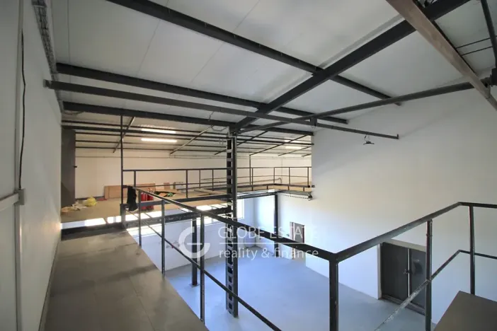 Pronájem výrobních prostor, Záryby, 1000 m2