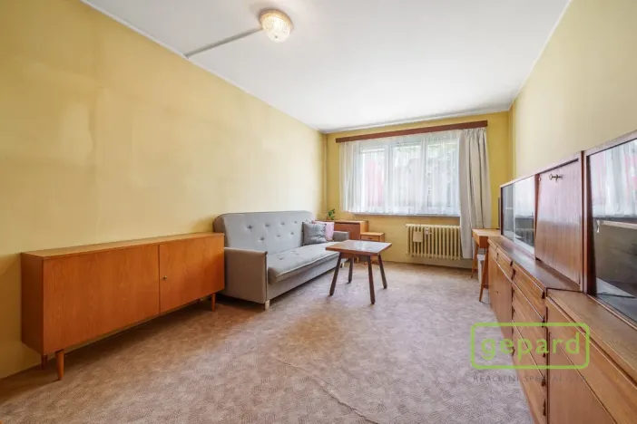 Prodej bytu 2+1, Karlovy Vary, Krymská, 55 m2